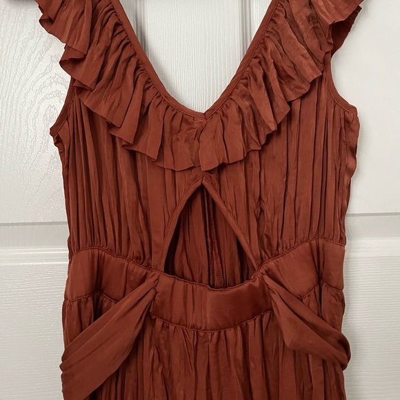 Zara Bronze Crinkle Ruffle Side Tie wide leg jumpsuit, size medium. - Picture 4 of 6